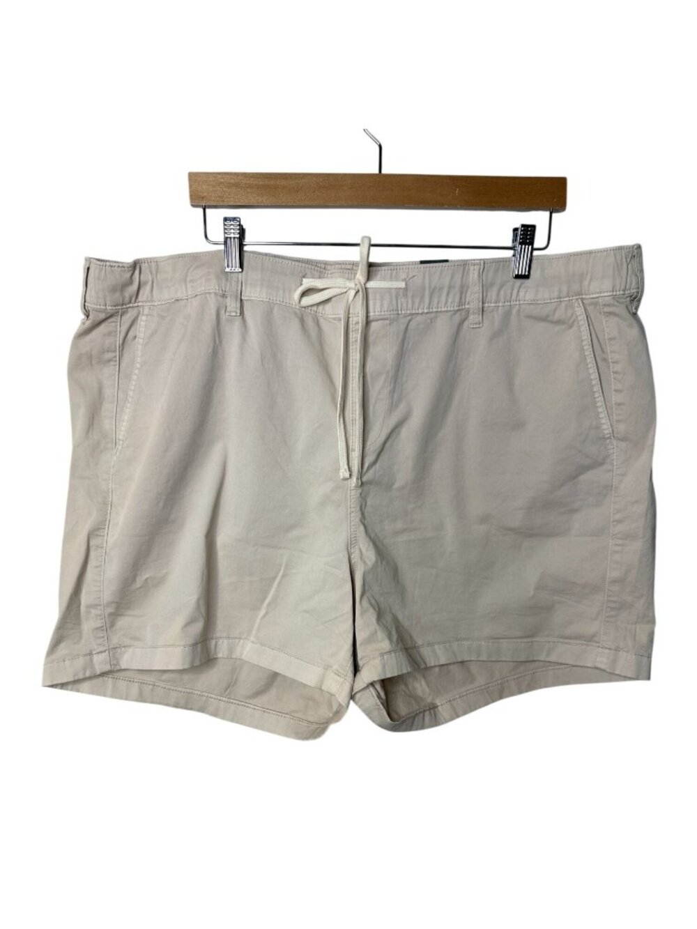 NWT Torrid Weekend Shorts Size 3 Beige Mid Rise Drawstring Plus Size